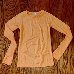 Athleta long sleeve shirt